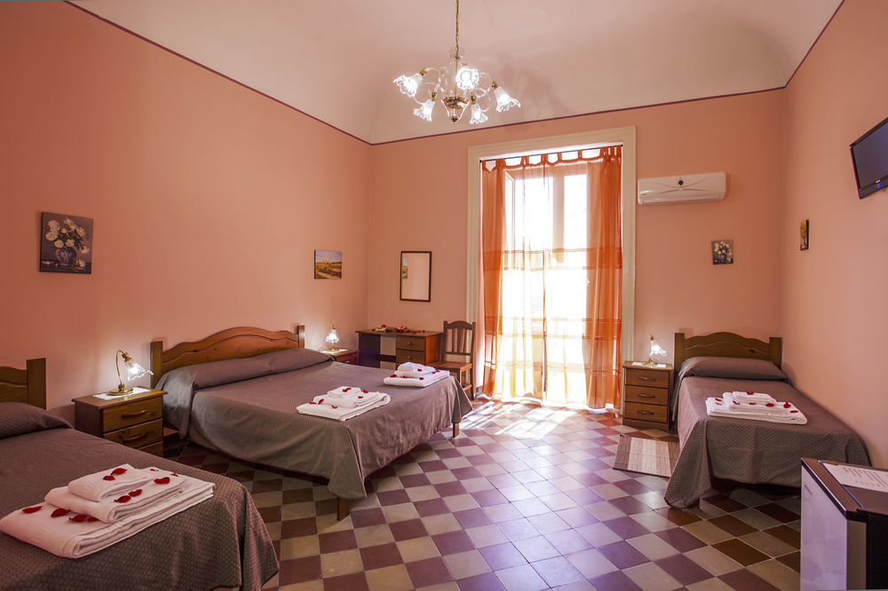 Siciliaetnamare Bed & Breakfast Riposto ภายนอก รูปภาพ