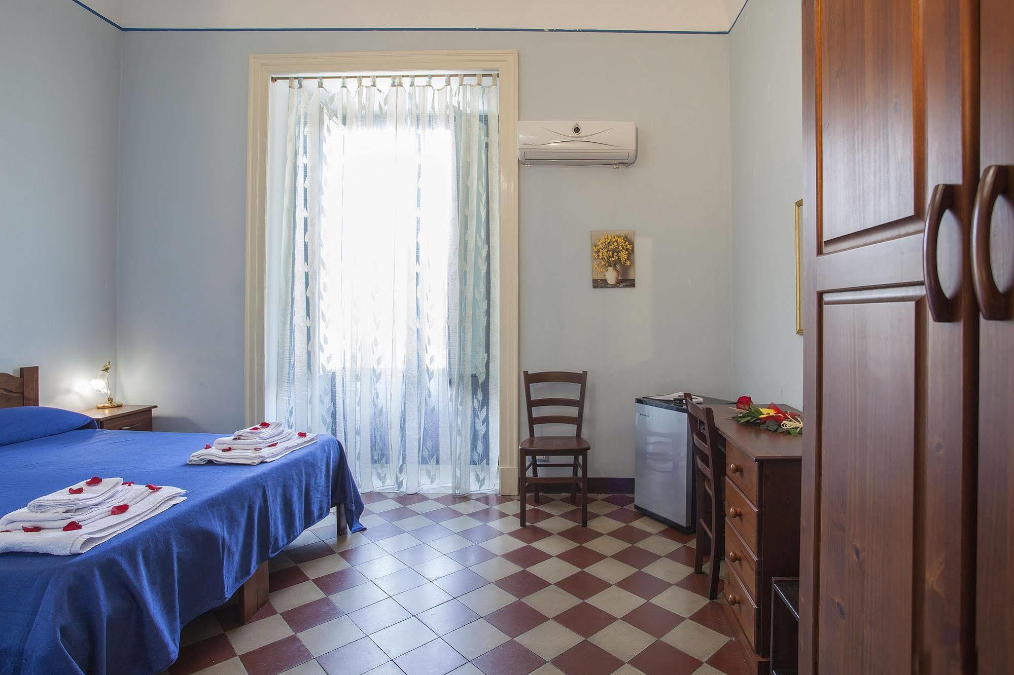 Siciliaetnamare Bed & Breakfast Riposto ภายนอก รูปภาพ