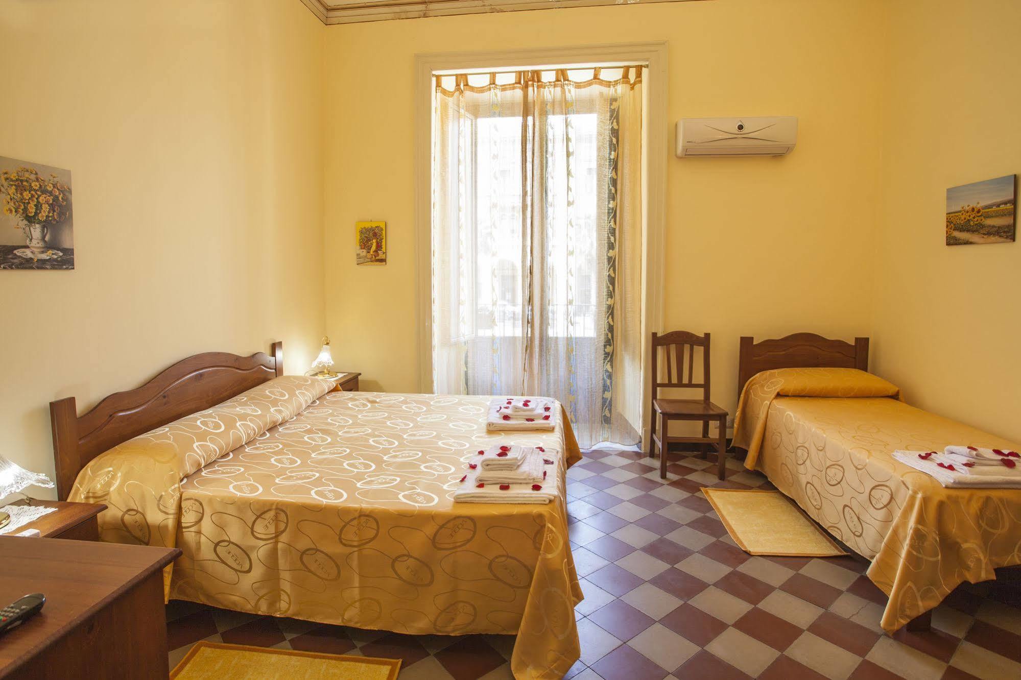 Siciliaetnamare Bed & Breakfast Riposto ภายนอก รูปภาพ